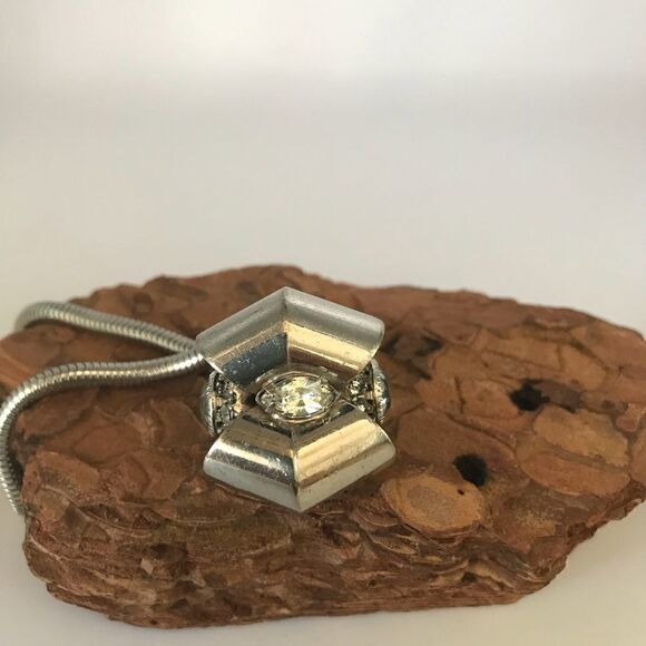 Germany made vintage chunky charm bracelet with clip on earrings. - Picture 2 of 10